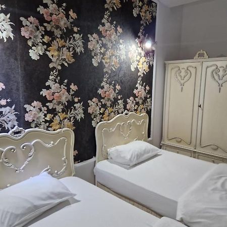Hotel Nevis Fundeni à Bucarest Extérieur photo